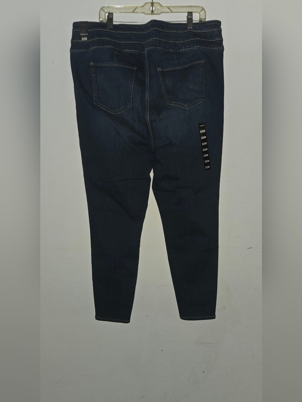 NWT Torrid Premium Triple Waist Skinny Jeans Thames Wash 20R Smoothing - Picture 6 of 6